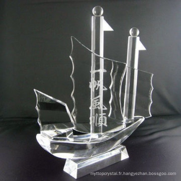 modèle de bateau en cristal cadeau ou souvenir